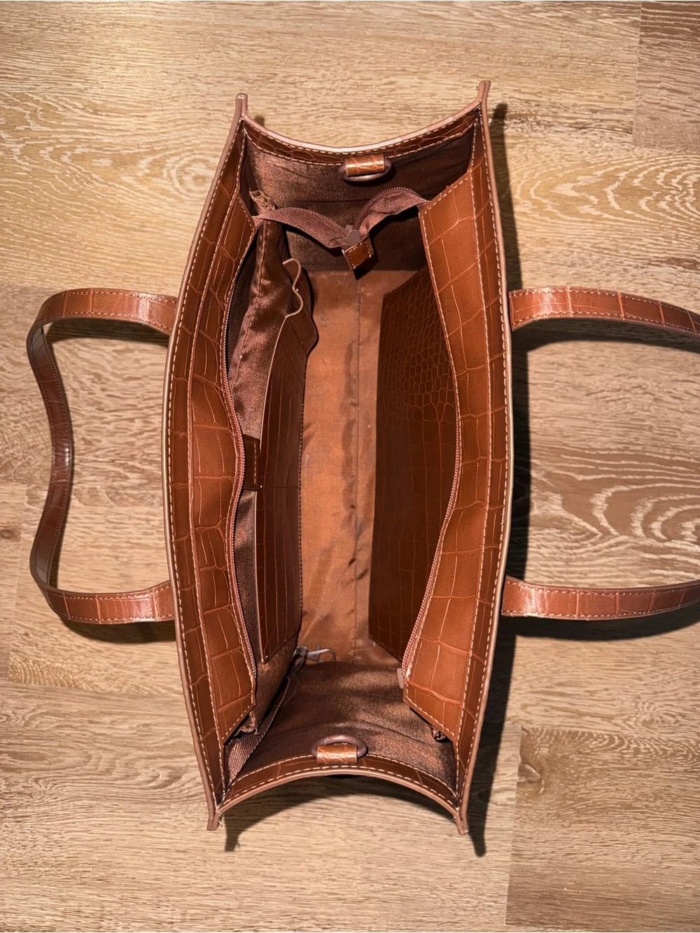 BÉIS Work Tote in Maple Croc | Gently Used | Strap and Removable Zipper Pouch